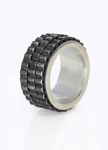 Kinetic moving design mens ring